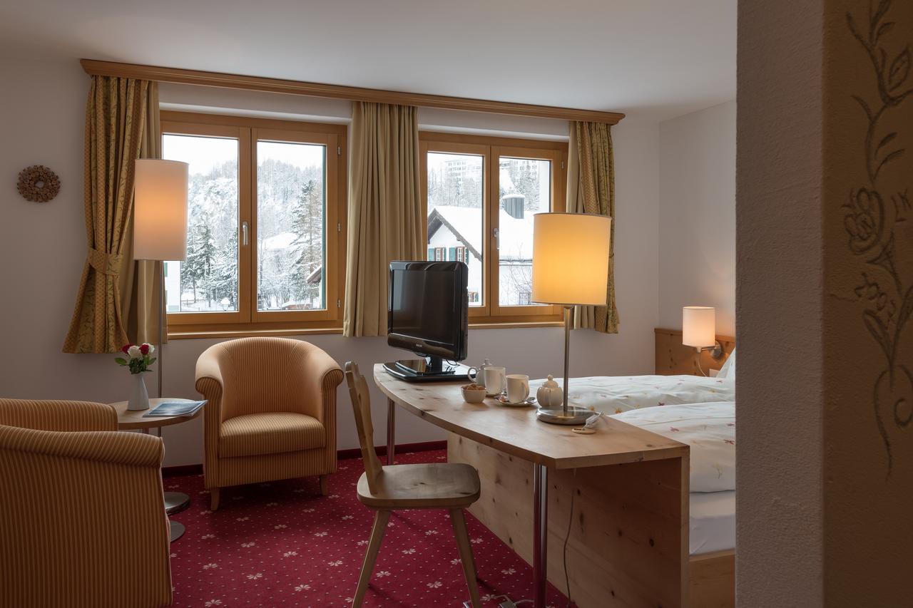 Hotel Seraina 질스 마리아 외부 사진